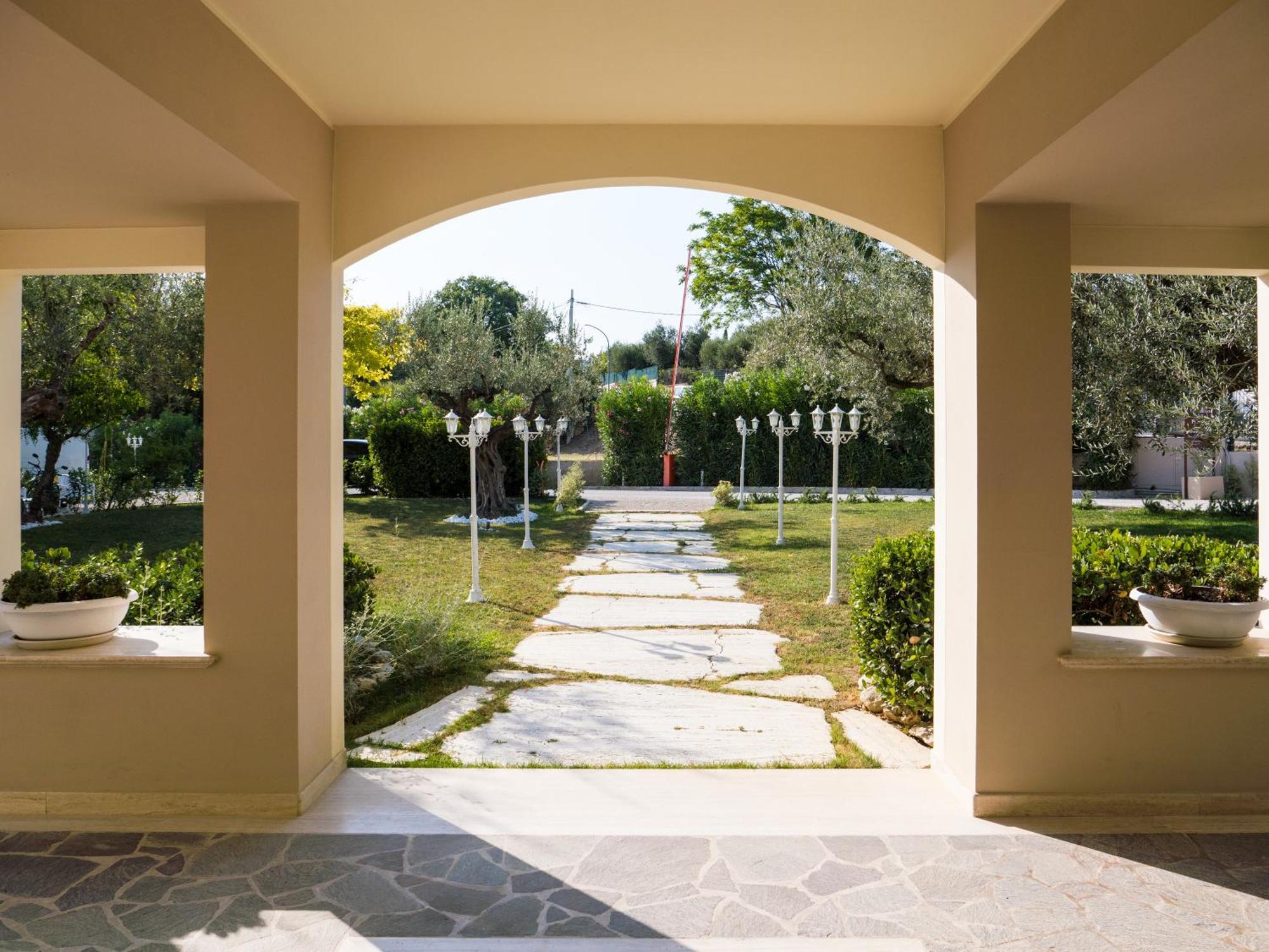 Giardino Dei Principi D'Abruzzo Hotel Citta Sant'Angelo Exterior photo